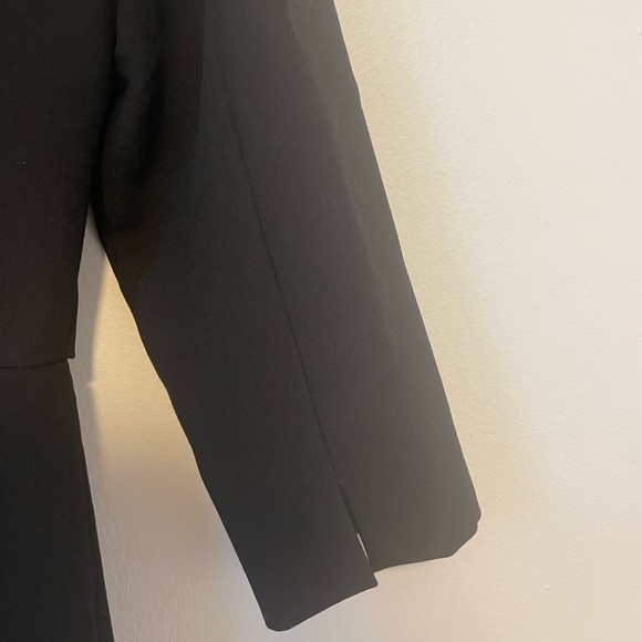 NWT White House Black Market size 2 Deep V Dress - Picture 5 of 10